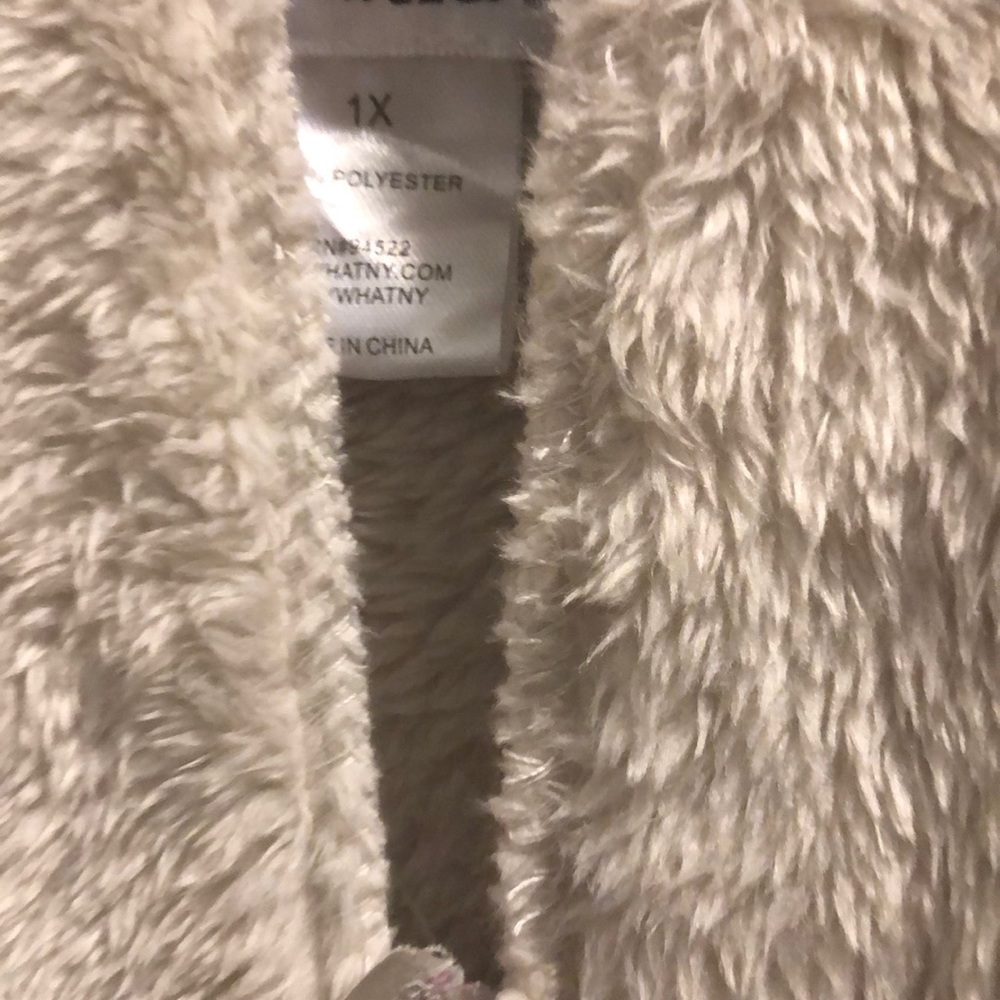 Vest - Picture 3 of 3